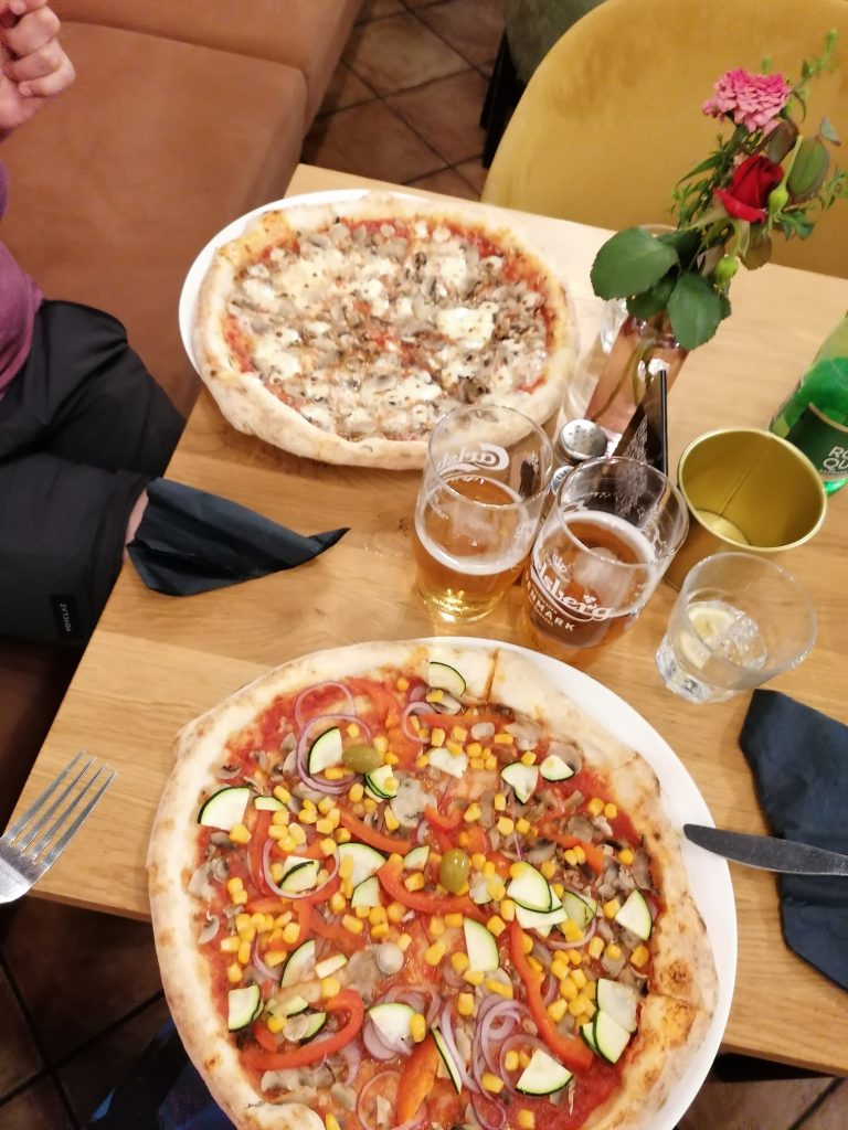 Pizza und Bier